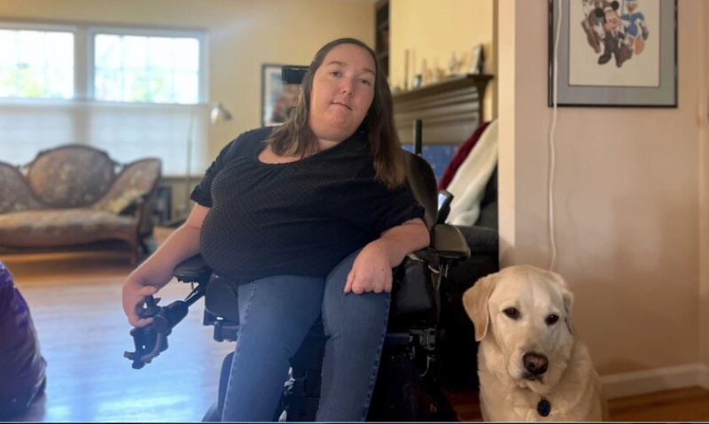   Emily Munson, een advocaat met Indiana Disability Rights, zegt dat het uitgangspunt van de Supreme Court-zaak Health and Hospital Corp. v. Talevski haar bang maakt. Ze diende een amicus-briefing in ter ondersteuning van de Talevski's, waarin ze het belang schetste van rechtszaken bij het afdwingen van rechten voor kwetsbare bevolkingsgroepen