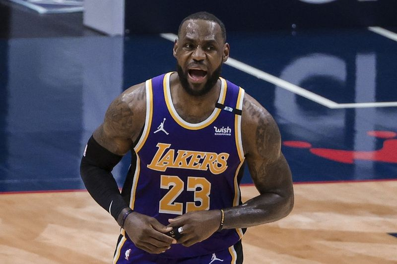 Pētījumā teikts, ka Lebrons Džeimss saņem vidēji 336 aizskarošus Twitter ziņojumus dienā.