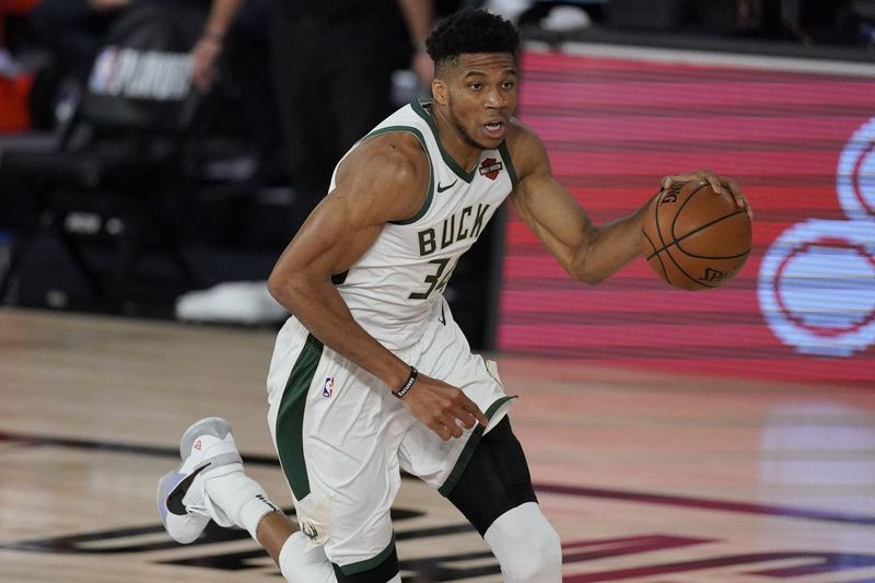 Giannis Antetokounmpo des Bucks a remporté son deuxième prix consécutif de MVP.