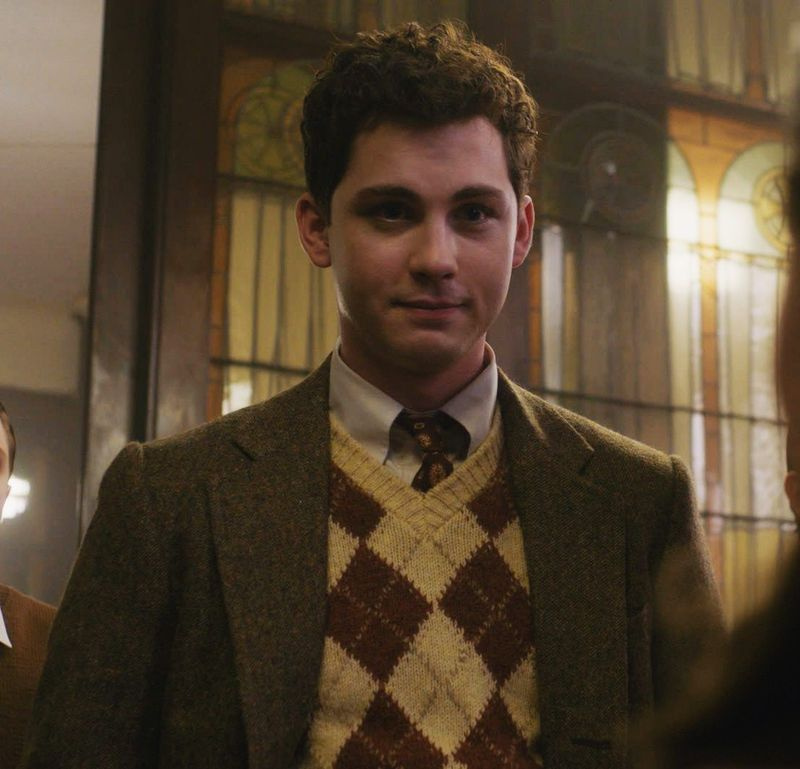 Logan Lerman dans Indignation. | Attractions en bordure de route