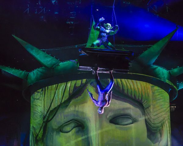 Spider-Man se pripravlja na boj proti Green Goblinu v Marvel Universe Live! | FELD ZABAVA