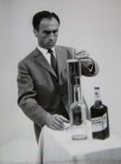 Efter kriget arbetade Paul Kraus för Barton Brands