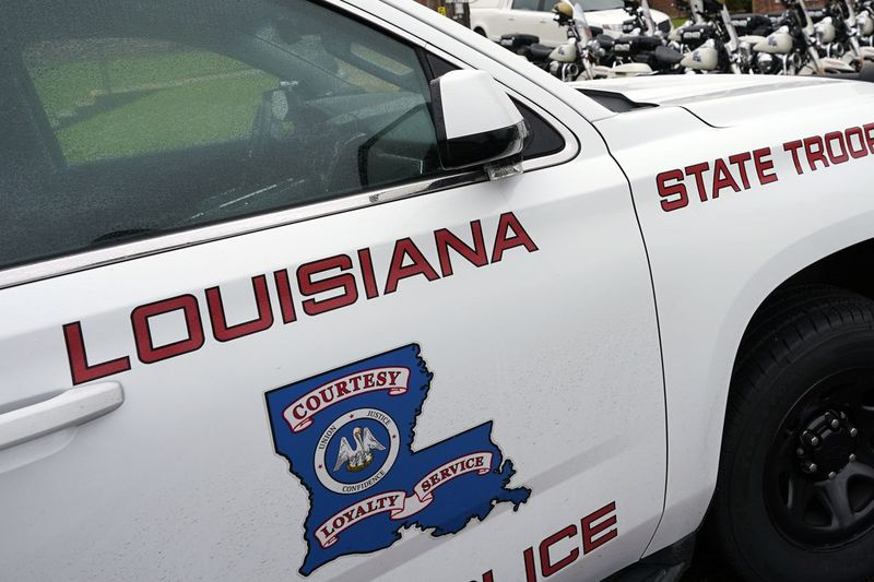 Nové súdne spisy ukazujú, že príslušníci louisianskej štátnej polície žartovali v skupinovom texte o bití černocha po prenasledovaní vo vysokej rýchlosti minulý rok.
