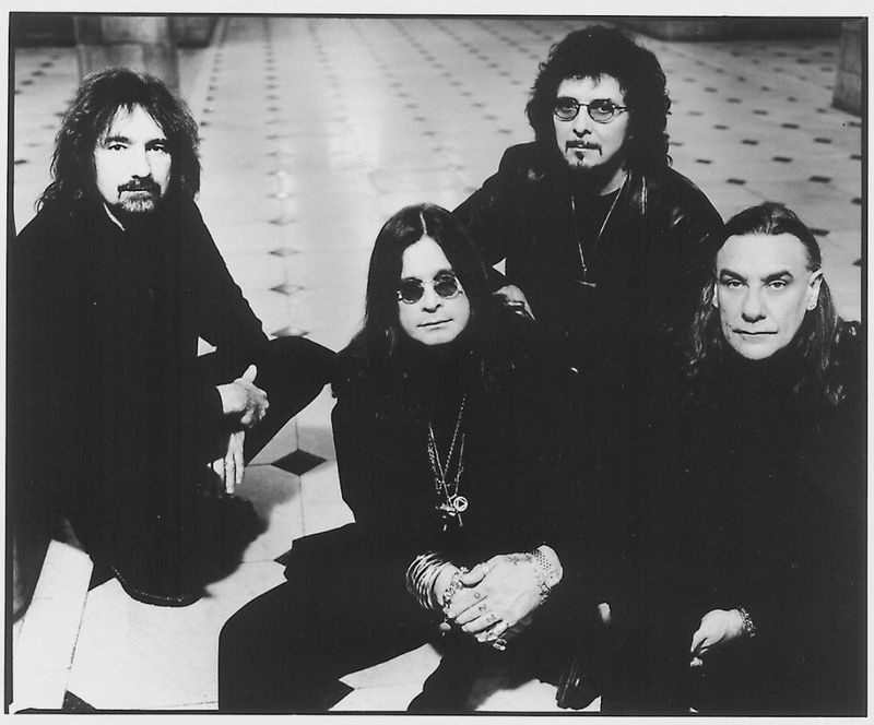 Black Sabbath (circa 1999) - Geezer Butler (desde la izquierda), Ozzy Osbourne, Tony Iommi y Bill Ward. | FOTO DE ARCHIVO