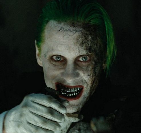 Jared Leto sebagai The Joker dalam Suicide Squad. | Kredit Foto: Warner Bros.