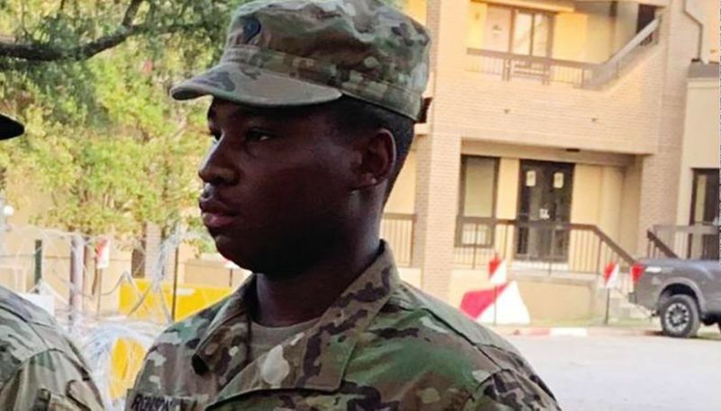 Army Spc. Aaronas Davidas Robinsonas.