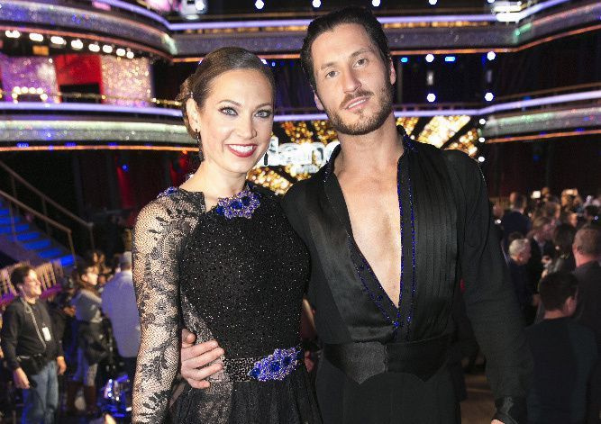 Ginger Zee och Valentin Chmerkovskiy slutade trea på säsong 22 av Dancing with the Stars. | ABC/Adam Taylor