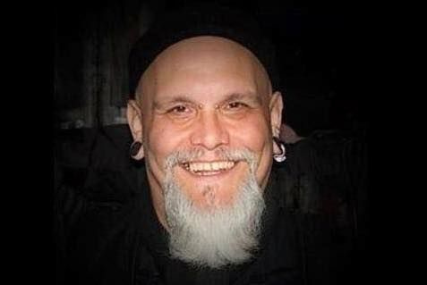Хенри Андерсон је био цењени пирсер који је радио у Таттоо Фацтори и Цхицаго Таттоо након шегртовања у Боди Басицс. | Фацебоок фотографија