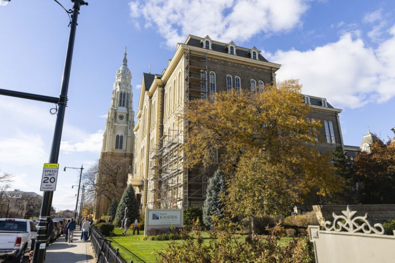  St. Ignatius College Prep, 1076 E. Roosevelt Rd.