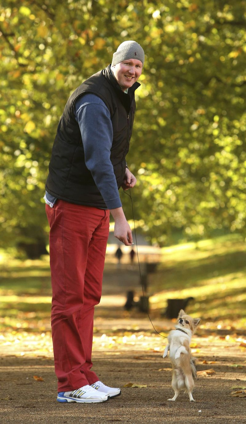 Neil Fingleton, der ses på dette billede den 4. november 2013, er død i en alder af 36. Geoff Caddick/PA via AP