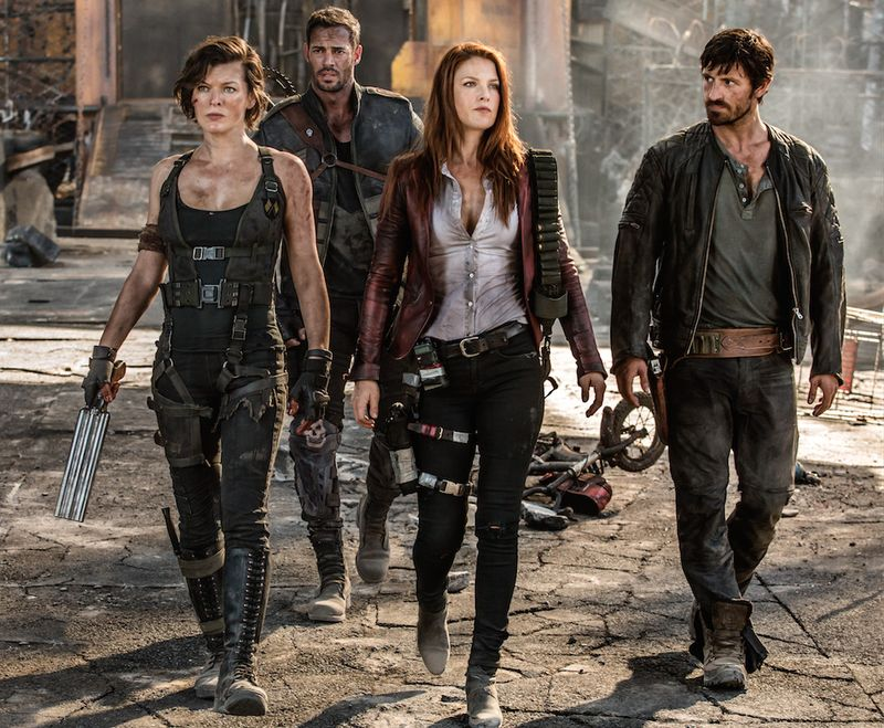 Ali Larter (vasakult kolmas) osaleb filmis Resident Evil: The Final Chapter koos Milla Jovovichi (vasakult), William Levy ja Eoin Mackeniga. | Ekraani kalliskivid