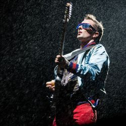 Solistul Muse, Matt Bellamy, concertează la Lollapalooza joi, 3 august 2017. | Santiago Covarrubias / Pentru Sun-Times