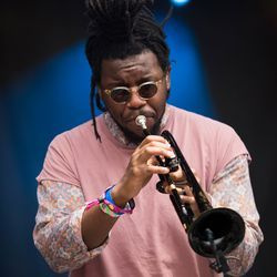 Saxofonistul Hippo Campus, DeCarlo Jackson, concertează la Lollapalooza joi, 3 august 2017. | Santiago Covarrubias / Pentru Sun-Times