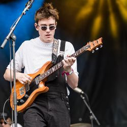 Vocalul Hippo Campus, Jake Luppen, concertează la Lollapalooza joi, 3 august 2017. | Santiago Covarrubias / Pentru Sun-Times