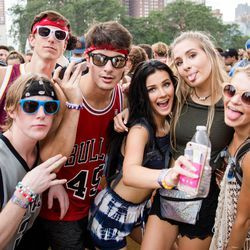 Fanii se bucură de prima zi de Lollapalooza la Grant Park. | Santiago Covarrubias / Pentru Sun-Times