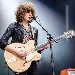 Vocalul Temples, James Bagshaw, concertează la Lollapalooza joi, 3 august 2017. | Santiago Covarrubias / Pentru Sun-Times