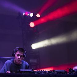 Pham concertează în prima zi de Lollapalooza în Grant Park, joi, 3 august 2017. | Ashlee Rezin/Sun-Times
