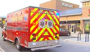 Moteriai pateikti kaltinimai dėl muštynių su dviem „Wal-Mart“ darbuotojais ir smogusią policijos pareigūnui ketvirtadienį šiauriniame Skokio priemiestyje. |Tinklo vaizdo įrašų gamyba
