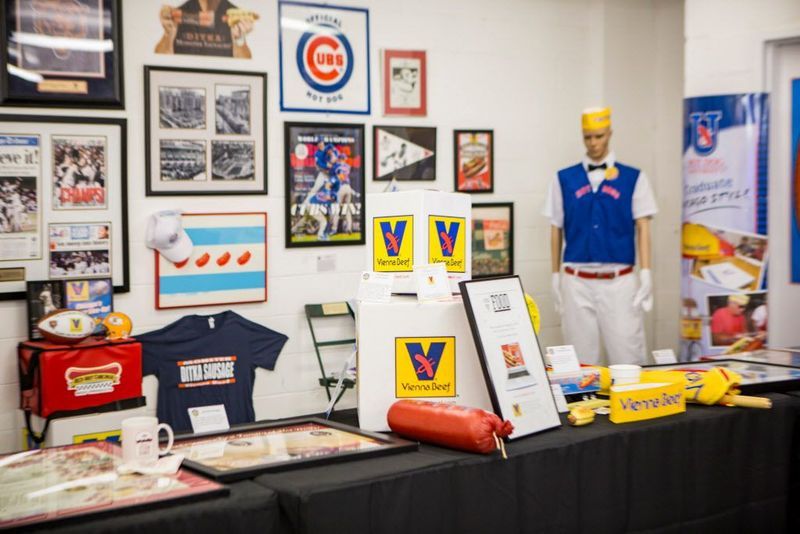 La compañía Vienna Beef Sausage abre un museo de perros calientes para conmemorar su 125 aniversario, el miércoles 30 de mayo de 2018. | James Foster / Para el Sun-Times