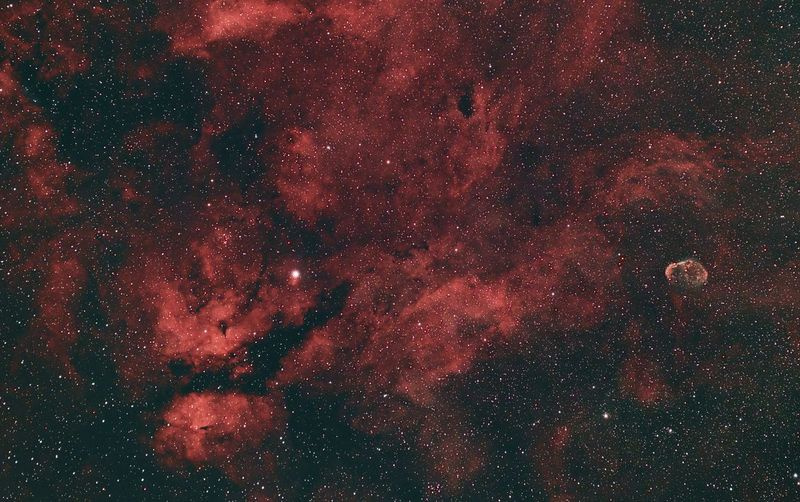 Una vista de gran angular de la Nebulosa Creciente, capturada por Gian Lorenzo Ferretti el 2 de julio en el centro de Chicago.