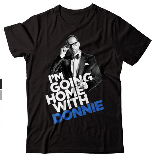 Koncertní triko Donnie Wahlberg z limitované edice. Navštivte represent.com/donnie