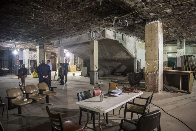 Obszar pod słynną klatką schodową na stacji Union Station był używany jako magazyn i strefa odpoczynku dla pracowników; został odnowiony i otwiera się w poniedziałek jako nowy Metropolitan Club Amtrak dla pasażerów wagonów sypialnych i klasy biznes. | Bogaty Hein/Sun-Times