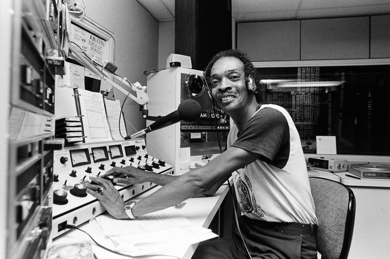 Herb Kent při práci ve vzduchu v roce 1982. | Kolekce tisku Sun-Times