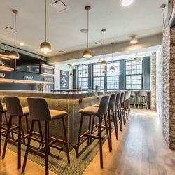 O Warbler como um bar de 25 lugares. | Cortesia de Kailley Lindman