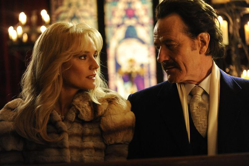Diane Kruger występuje jako tajna agentka celna USA Kathy Ertz i Bryan Cranston jako jej partner Robert Mazur w The Infiltrator.| Szerokie zielone zdjęcia