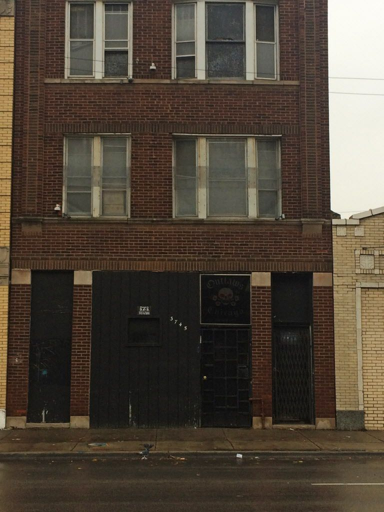 Clubhouse din Strada Outlaws’ Division înainte de a fi vândut. | Robert Herguth / Sun-Times