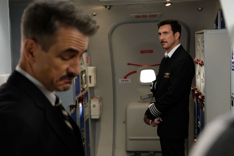 Dermot Mulroney (à esquerda) é uma estrela convidada no episódio de LA to Vegas, estrelado por Dylan McDermott. | RAPOSA