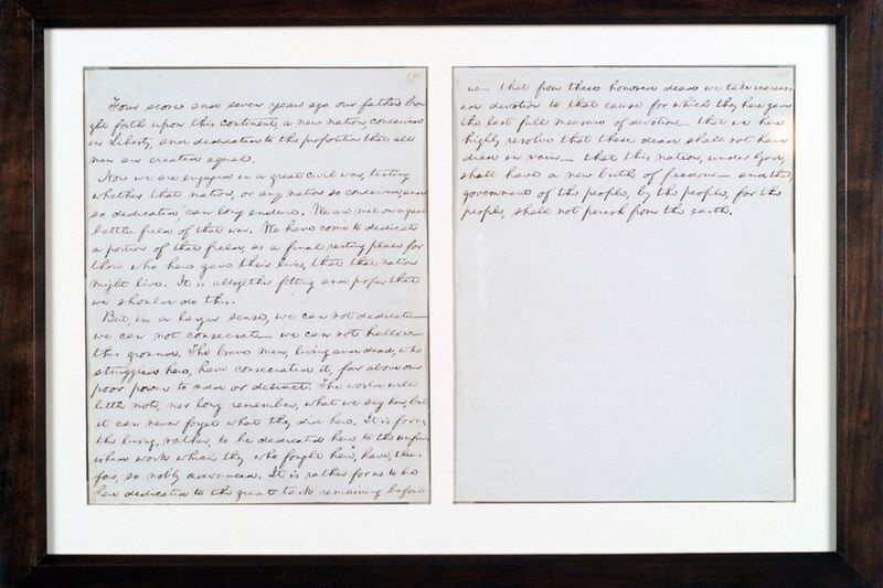 Diese handschriftliche Kopie der Gettysburg-Adresse, die dem Chicago History Museum ausgeliehen wurde, ist eine von nur fünf bekannten Exemplaren und wird auf 20 Millionen US-Dollar geschätzt.