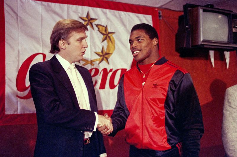 Donaldas Trumpas ir Herschelis Walkeris