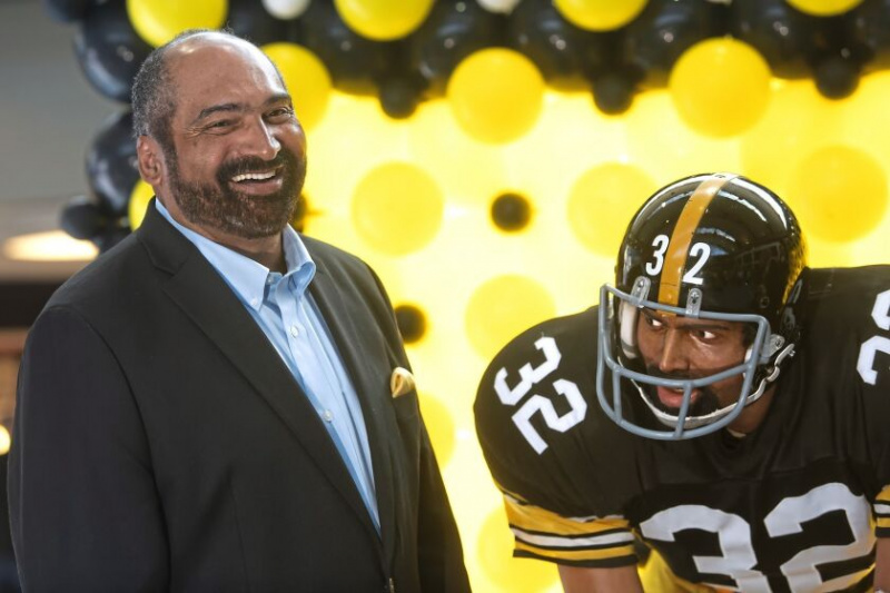   Steelers Hall of Fame-backen Franco Harris har dött vid 72 års ålder.