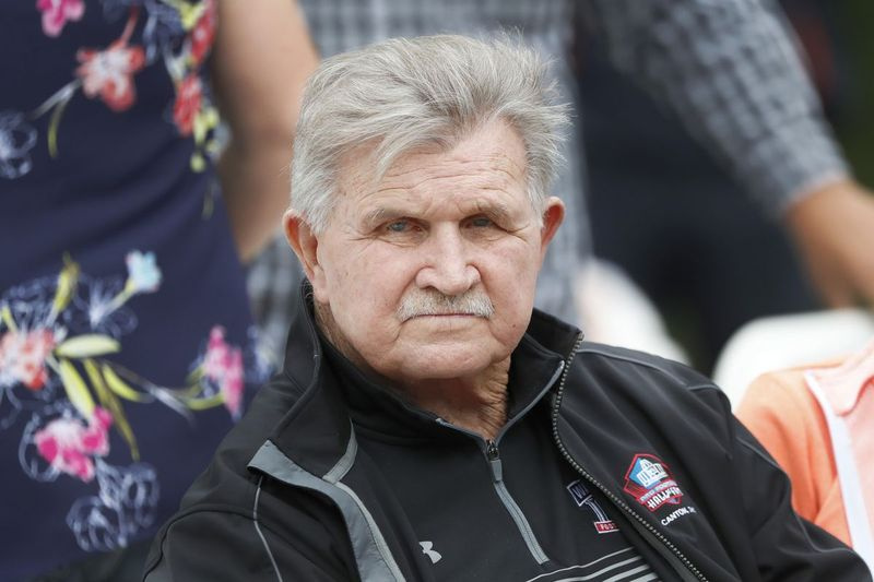 Bears Hall of Famer MIke Ditka har blivit ägare av damfotbollens X League.
