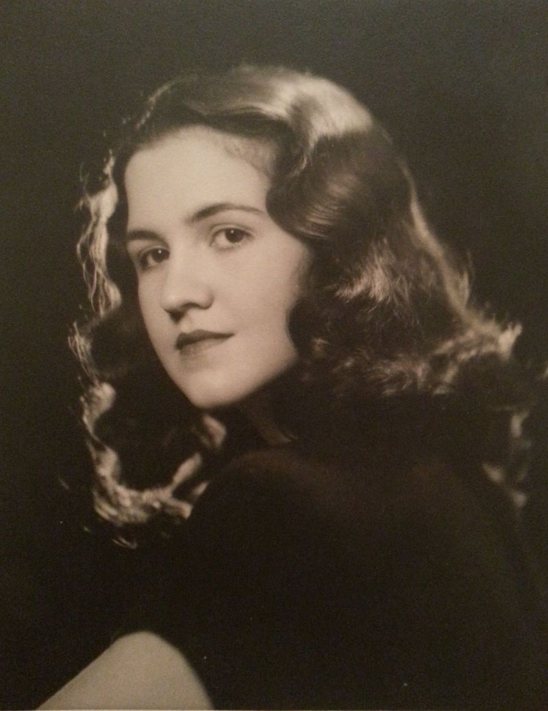 Julia Dowdle 17-aastaselt.