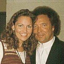 Aimee Johnson-Kilman var begeistret da hun fikk møte Tom Jones backstage. | Vedlagt bilde