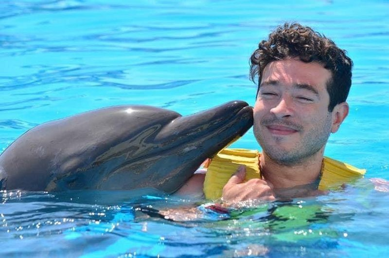 Alejandro Morales s vodním přítelem.