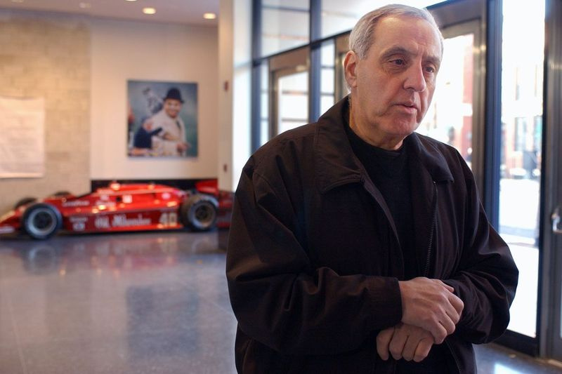 George Randazzo w National Italian American Sports Hall of Fame na West Taylor Street w 2003 roku.