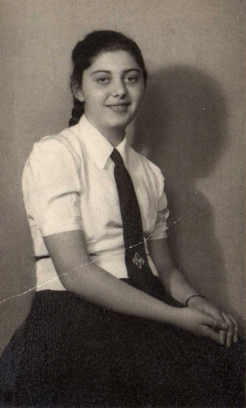 Jonge Magda Brown.