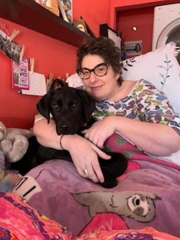 Stacy Oliver et Buford, un retriever qu