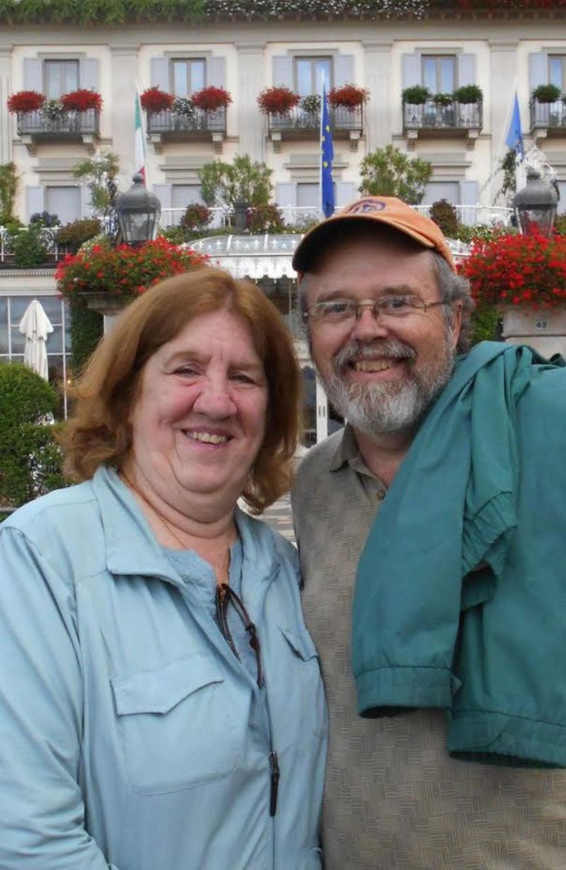 Mike y Mary Kay Cobb, su esposa durante 37 años, en la World Model Expo en Stresa, Italia, en 2014.