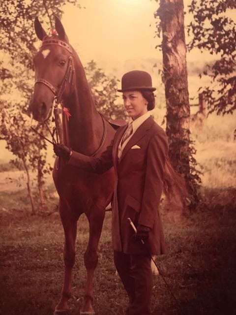 A los 16 años, Gabrielle Weisberg fue campeona nacional de jinetes de American Saddlebreds. | Foto proporcionada