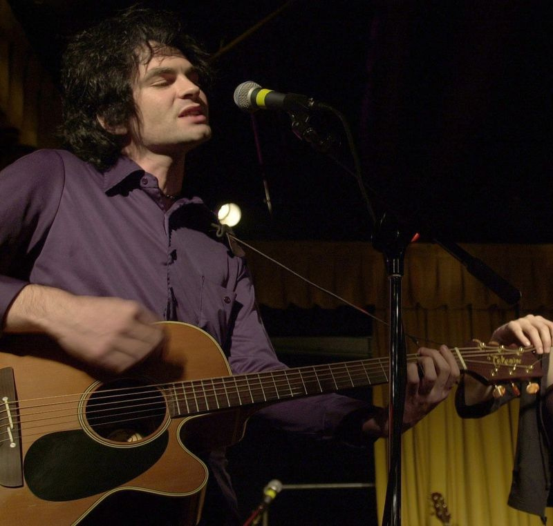 Joe Cassidy hral v krčme Tommyho Nevina v Evanstone v roku 2001, keď sa Butterfly Child otvoril pre Johna Calea, zakladajúceho člena Velvet Underground.