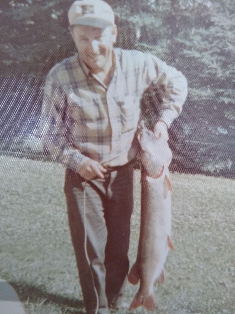 Casey Bloom med en muskie på 28 pund, han fangede i Canada.
