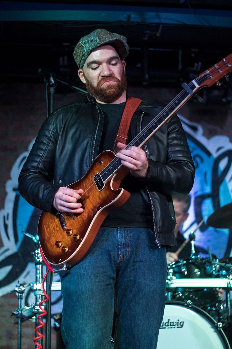 Bluesman Mike Ledbetter | Fotka Buddy Guy’s Legends na Facebooku
