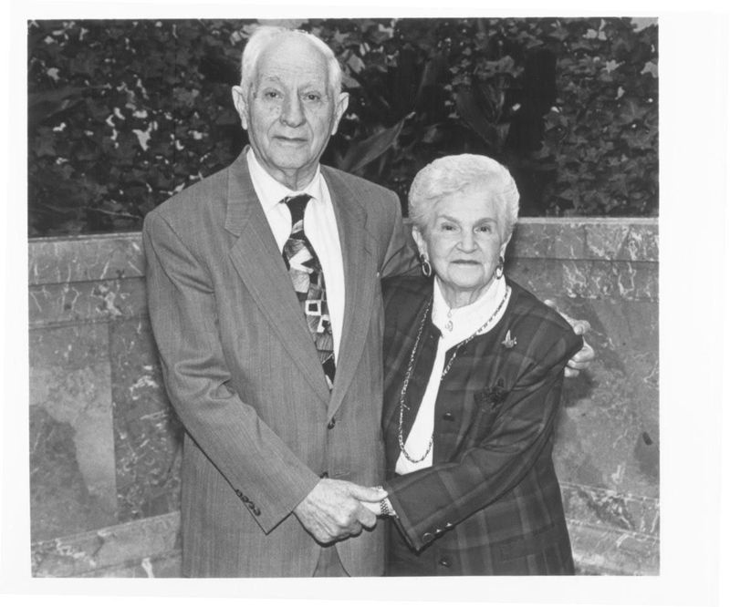 Margot och Chaskal Schlesinger, som överlevde andra världskriget eftersom de fanns på Schindlers lista, var gifta i nästan 60 år fram till sin död 1999. | Sun-Times filer