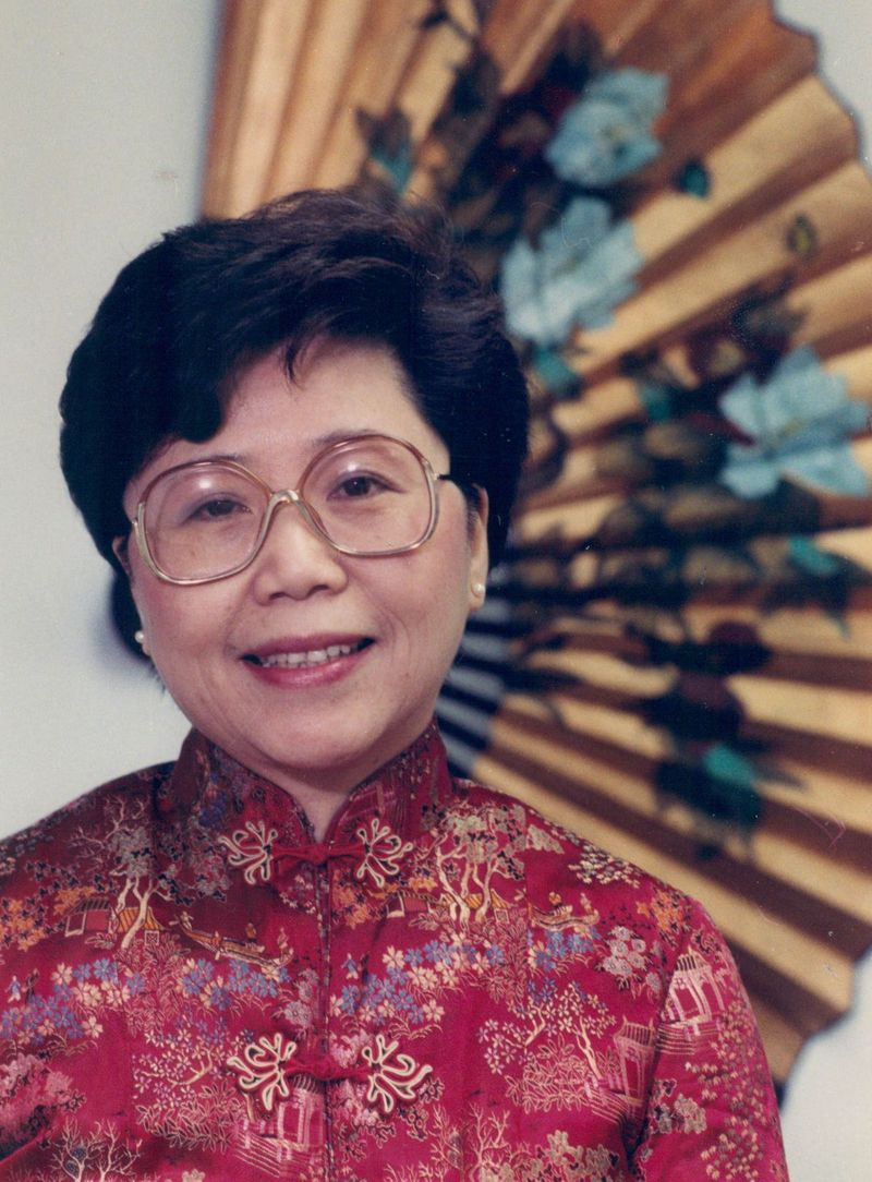 Bernarda Bernie Wong w chińsko-amerykańskiej lidze serwisowej w 1989 roku.