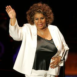 Di atas pentas di Anugerah Soul Train Lady of Soul Tahunan ke-10 pada 7 September 2005. | Kevin Winter/Getty Images)