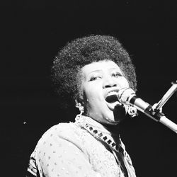 Dalam konsert di Teater Arie Crown pada tahun 1972. | Fail Sun-Times